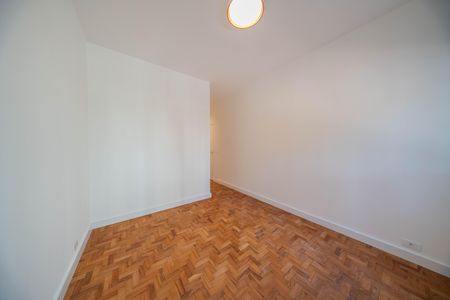 Apartamento à venda com 226m², 4 quartos e 2 vagas Apartamento à venda com 226m², 4 quartos e 2 vagasQuarto 3