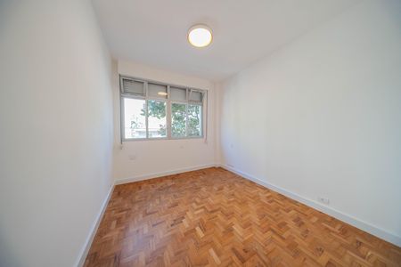 Apartamento à venda com 226m², 4 quartos e 2 vagas Apartamento à venda com 226m², 4 quartos e 2 vagasQuarto 3