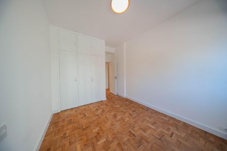 Apartamento à venda com 226m², 4 quartos e 2 vagas Apartamento à venda com 226m², 4 quartos e 2 vagasQuarto 2