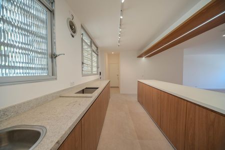 Apartamento à venda com 226m², 4 quartos e 2 vagas Apartamento à venda com 226m², 4 quartos e 2 vagasCozinha