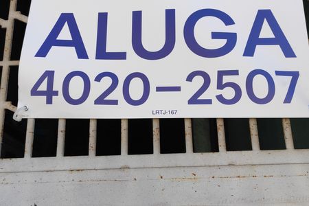 Placa de casa para alugar com 1 quarto, 50m² em Jardim Santa Lucrecia, São Paulo