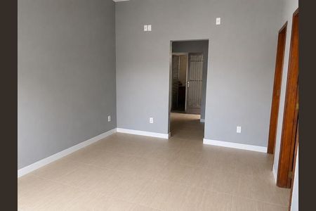 Casa para alugar com 60m², 2 quartos e sem vaga Casa para alugar com 60m², 2 quartos e sem vagaSala