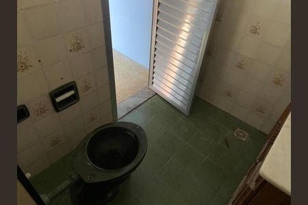 Banheiro de casa para alugar com 2 quartos, 60m² em Centro, Nova Iguaçu
