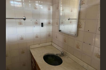 Casa para alugar com 60m², 2 quartos e sem vaga Casa para alugar com 60m², 2 quartos e sem vagaBanheiro