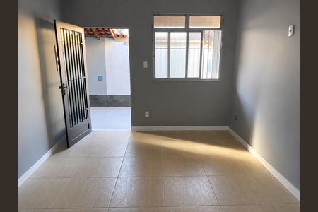 Sala de casa para alugar com 2 quartos, 60m² em Centro, Nova Iguaçu