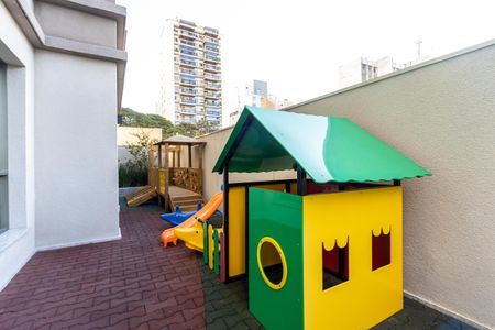 Apartamento à venda com 142m², 3 quartos e 2 vagas Apartamento à venda com 142m², 3 quartos e 2 vagasPlayground