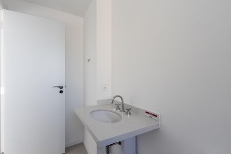 Apartamento à venda com 142m², 3 quartos e 2 vagas Apartamento à venda com 142m², 3 quartos e 2 vagasQuarto 3 - Banheiro da Suite