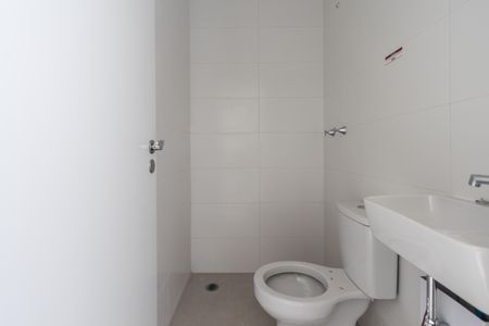 Apartamento à venda com 142m², 3 quartos e 2 vagas Apartamento à venda com 142m², 3 quartos e 2 vagasBanheiro de Serviço