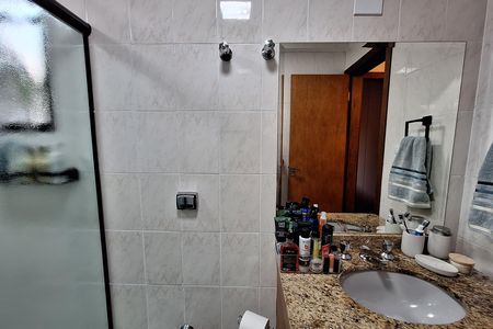 Apartamento à venda com 89m², 2 quartos e 2 vagasBanheiro da Suíte