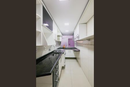 Cozinha de apartamento à venda com 2 quartos, 58m² em Parque Munhoz, São Paulo