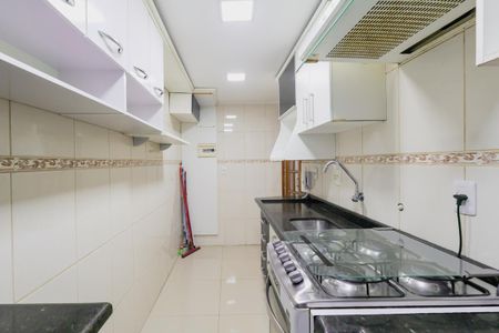 Cozinha de apartamento à venda com 2 quartos, 58m² em Parque Munhoz, São Paulo