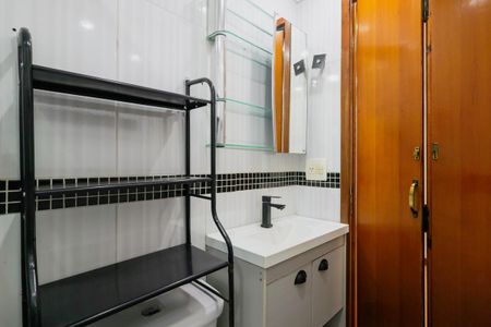 Banheiro Social de apartamento à venda com 2 quartos, 58m² em Parque Munhoz, São Paulo