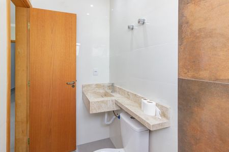 Casa à venda com 100m², 2 quartos e 1 vagaBanheiro Quarto 1