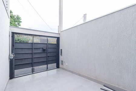 Garagem de casa à venda com 2 quartos, 100m² em Vila Nina, São Paulo