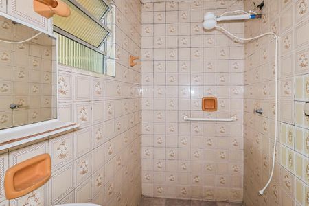 Casa para alugar com 100m², 2 quartos e sem vaga Casa para alugar com 100m², 2 quartos e sem vagaBanheiro Social