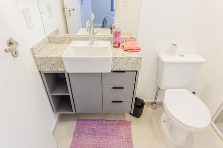 Apartamento para alugar com 35m², 1 quarto e sem vaga Apartamento para alugar com 35m², 1 quarto e sem vagaBanheiro da Suíte