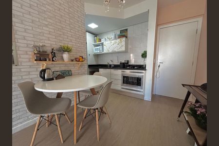 Sala de apartamento para alugar com 2 quartos, 59m² em Lagoa Pequena, Florianópolis