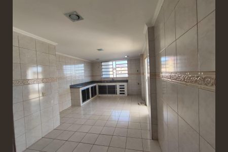 Apartamento para alugar com 2 quartos, 140m² em Vila Canaan, Duque de Caxias