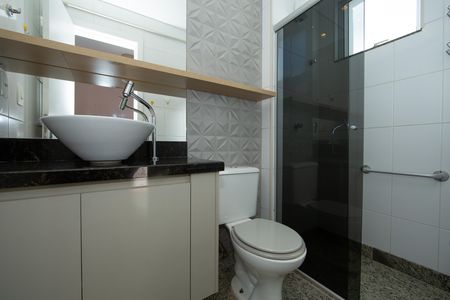 Apartamento à venda com 65m², 2 quartos e 2 vagas Apartamento à venda com 65m², 2 quartos e 2 vagasBANHEIRO2
