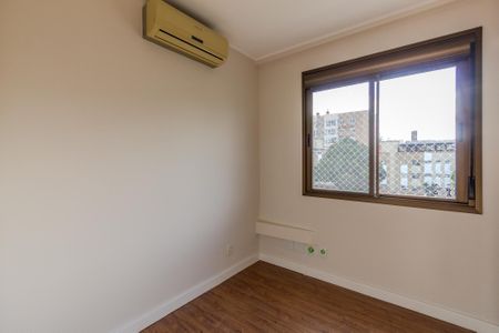Quarto 1 de apartamento para alugar com 3 quartos, 78m² em Santana, Porto Alegre
