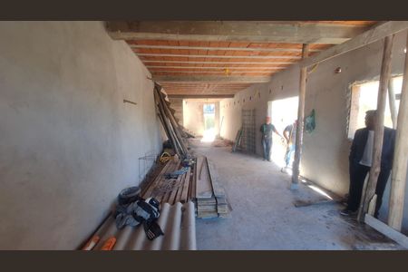 Sala de casa de condomínio à venda com 2 quartos, 220m² em Jaguari, Santana de Parnaíba