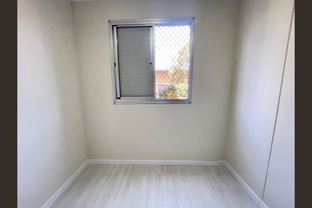 Quarto 2 de apartamento para alugar com 3 quartos, 60m² em Conjunto Promorar Raposo Tavares, São Paulo
