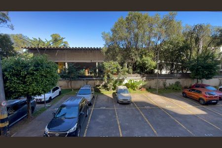 Vista da Sala de apartamento para alugar com 3 quartos, 60m² em Conjunto Promorar Raposo Tavares, São Paulo