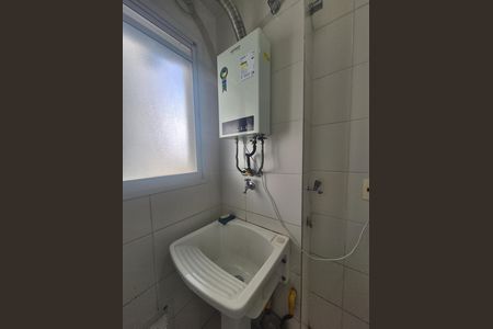 Área de Serviço - Detalhe tanque de apartamento para alugar com 2 quartos, 60m² em Jardim Maria Rosa, Taboão da Serra