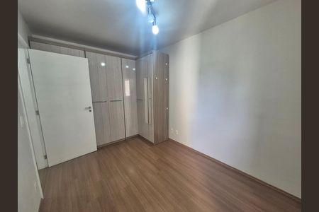 Quarto 1 de apartamento para alugar com 2 quartos, 60m² em Jardim Maria Rosa, Taboão da Serra