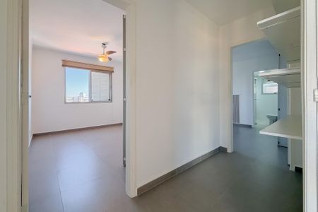 Corredor de apartamento para alugar com 3 quartos, 118m² em Vila Mariana, São Paulo