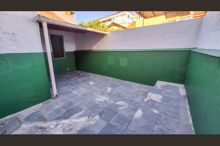 Casa à venda com 112m², 2 quartos e sem vaga