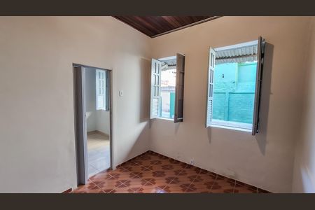 Casa à venda com 112m², 2 quartos e sem vaga