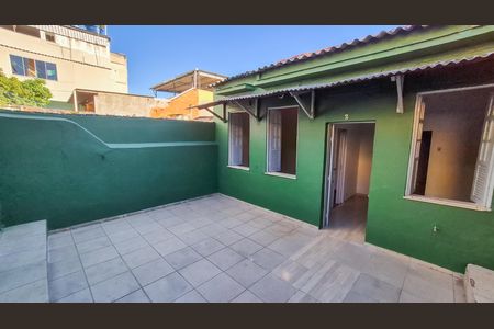 Casa à venda com 112m², 2 quartos e sem vaga