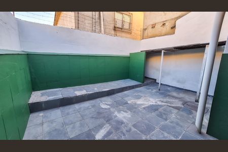 Casa à venda com 112m², 2 quartos e sem vaga
