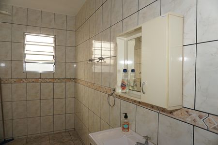 Casa para alugar com 200m², 3 quartos e 5 vagasBanheiro 2