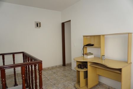 Casa para alugar com 200m², 3 quartos e 5 vagasEscritório