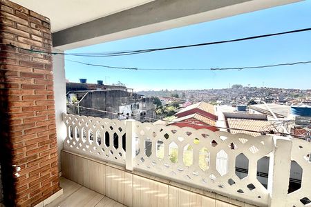 Casa para alugar com 40m², 1 quarto e 1 vaga Casa para alugar com 40m², 1 quarto e 1 vagaVaranda