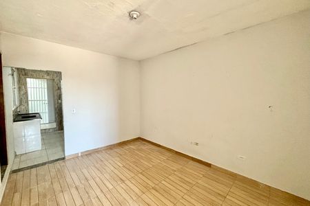Casa para alugar com 40m², 1 quarto e 1 vaga Casa para alugar com 40m², 1 quarto e 1 vagaSala