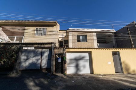 Fachada de casa para alugar com 2 quartos, 50m² em Inhoaíba, Rio de Janeiro