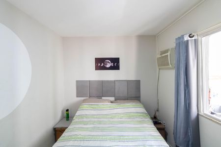 Quarto 1 de casa para alugar com 2 quartos, 50m² em Inhoaíba, Rio de Janeiro