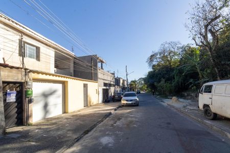 Vista da Rua de casa para alugar com 2 quartos, 50m² em Inhoaíba, Rio de Janeiro