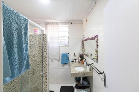 Banheiro de casa para alugar com 2 quartos, 50m² em Inhoaíba, Rio de Janeiro