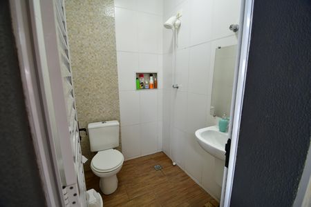 Casa à venda com 300m², 4 quartos e 4 vagasBanheiro de serviço