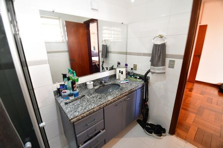 Casa à venda com 300m², 4 quartos e 4 vagasBanheiro Suíte
