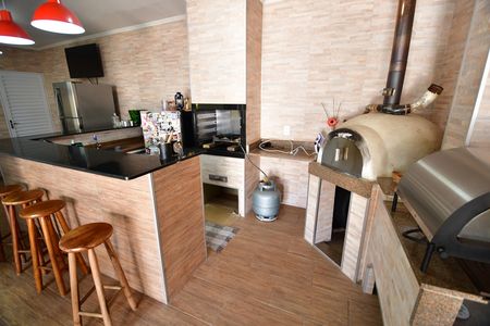 Casa à venda com 300m², 4 quartos e 4 vagasVaranda gourmet