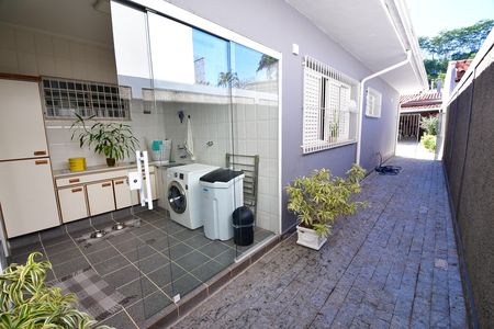 Casa à venda com 300m², 4 quartos e 4 vagasÁrea de Serviço