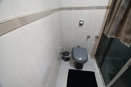 Casa à venda com 300m², 4 quartos e 4 vagasBanheiro Suíte