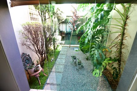 Casa à venda com 300m², 4 quartos e 4 vagasQuarto 1 - Vista