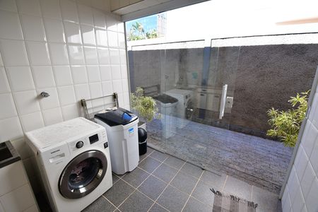 Casa à venda com 300m², 4 quartos e 4 vagasÁrea de Serviço