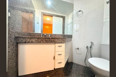 Apartamento para alugar com 71m², 2 quartos e 2 vagasBanheiro da Suíte